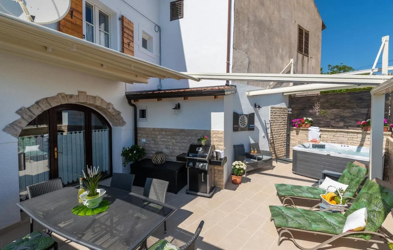 Villa Lenoir Vrsar 0*,