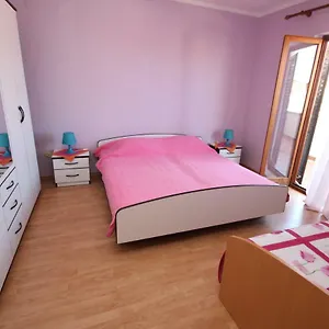 Sandi Vrsar