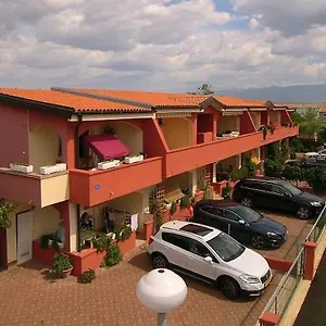 Edith's Olive Garden , Vir Kroatien
